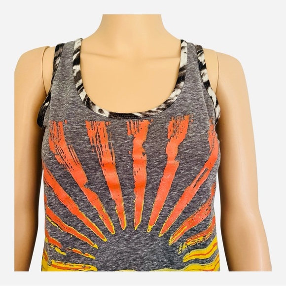 Institute Liberal cotton blend gray sunburst Tank Top M graphic design in back - Picture 4 of 14